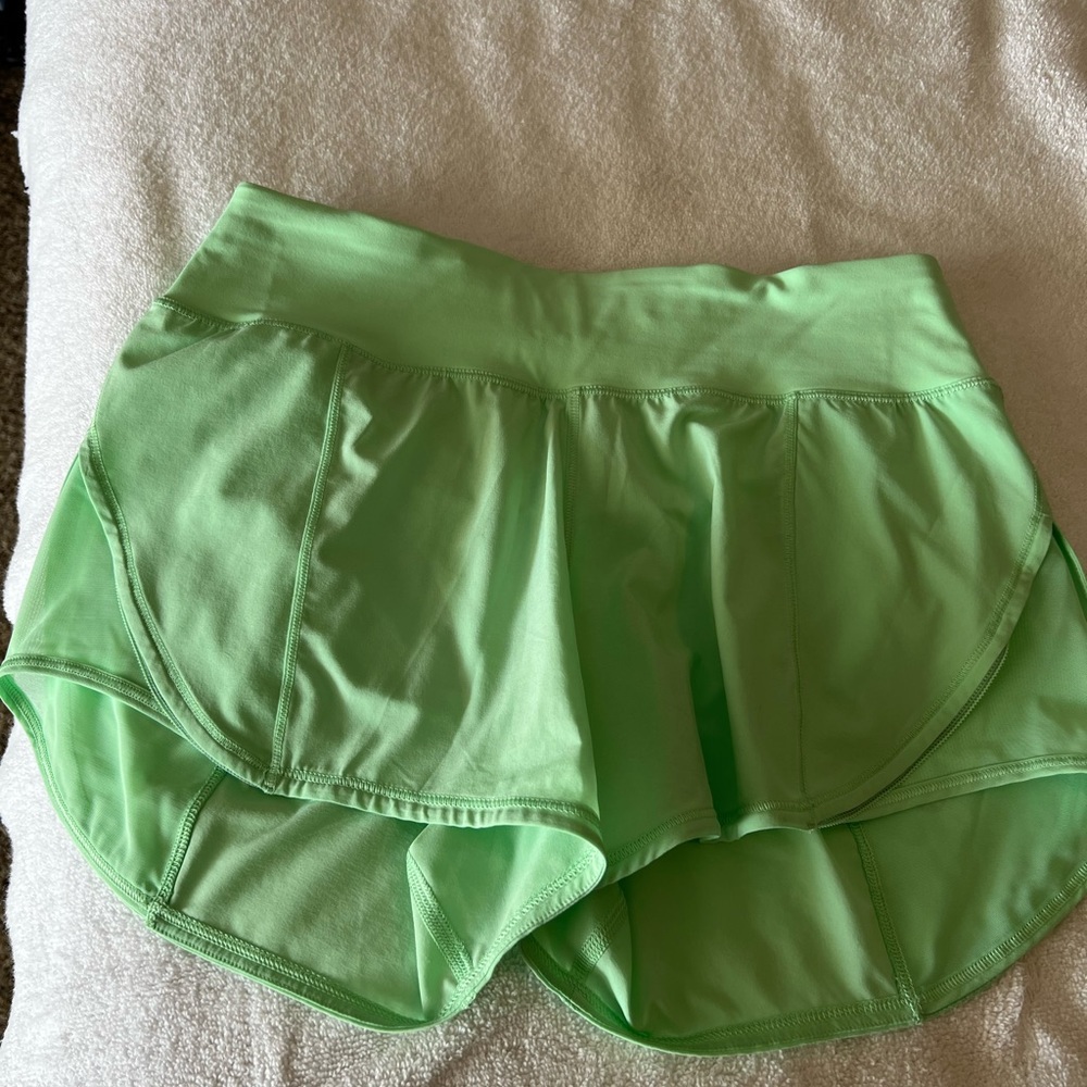 Lululemon running shorts size 4